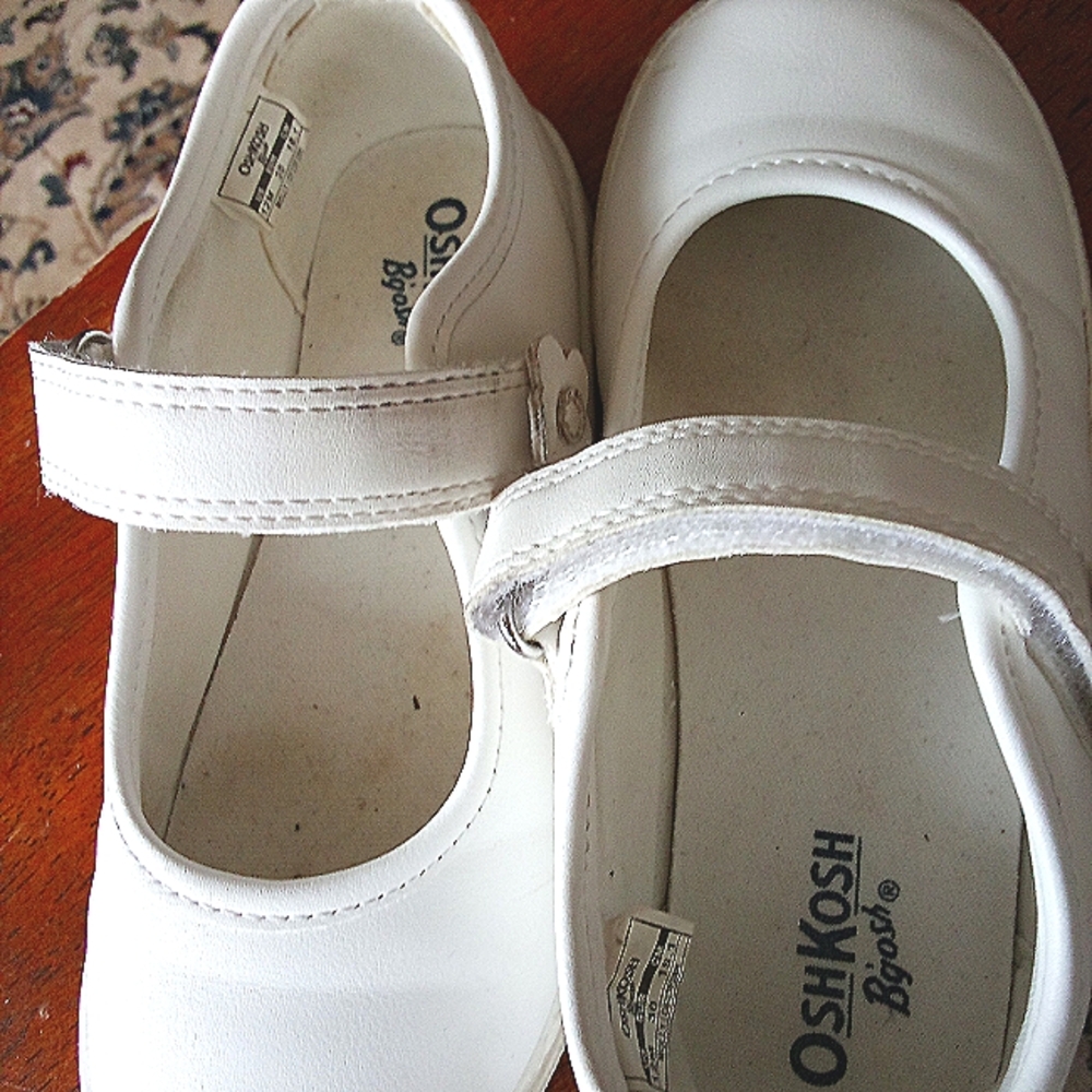 OshKosh B'gosh Kids White Mary Jane Shoes